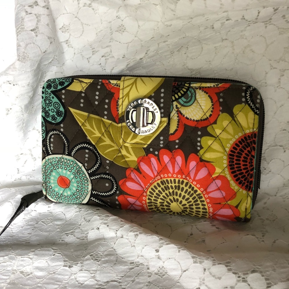 NWOT Vera Bradley Flower Shower Turnlock Wallet